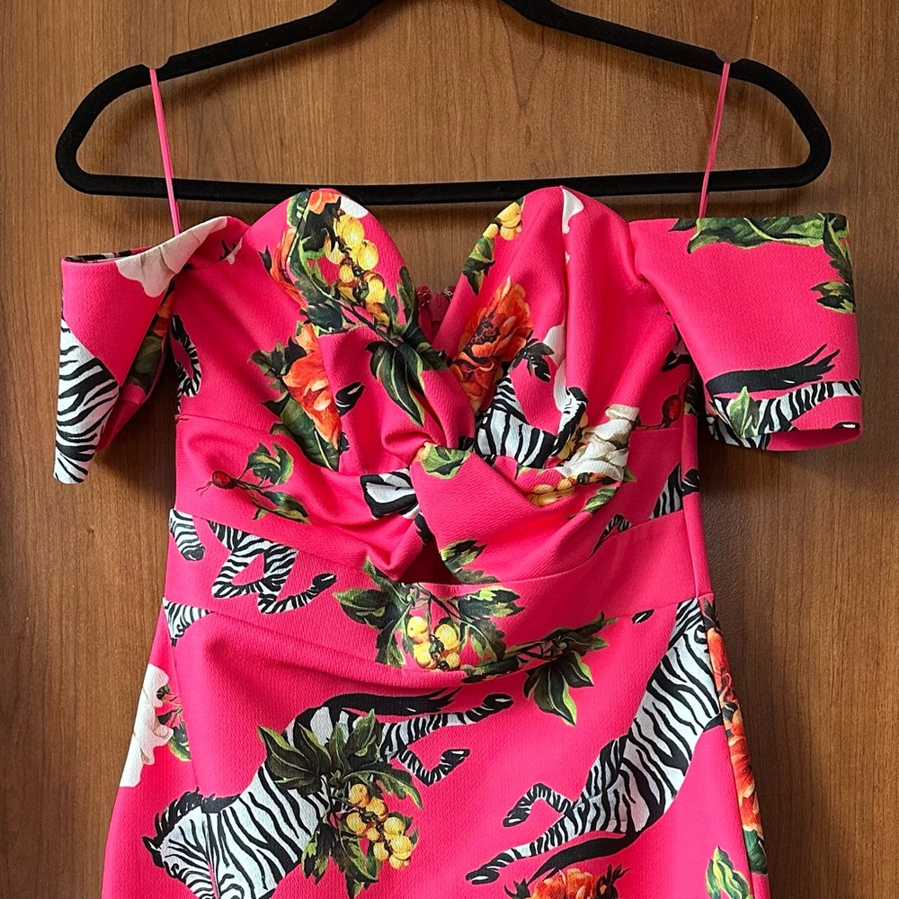 Off-Shoulder Pink Floral Midi Dress - Picture 6 of 7